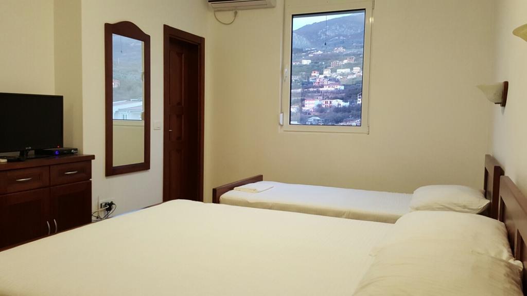 Apartments Vila A1 Dobra Voda Bagian luar foto