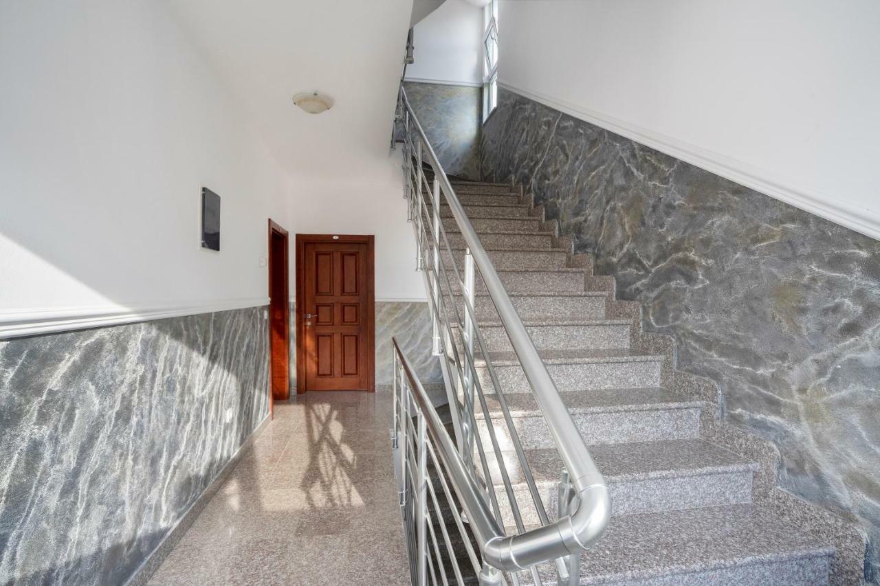 Apartments Vila A1 Dobra Voda Bagian luar foto